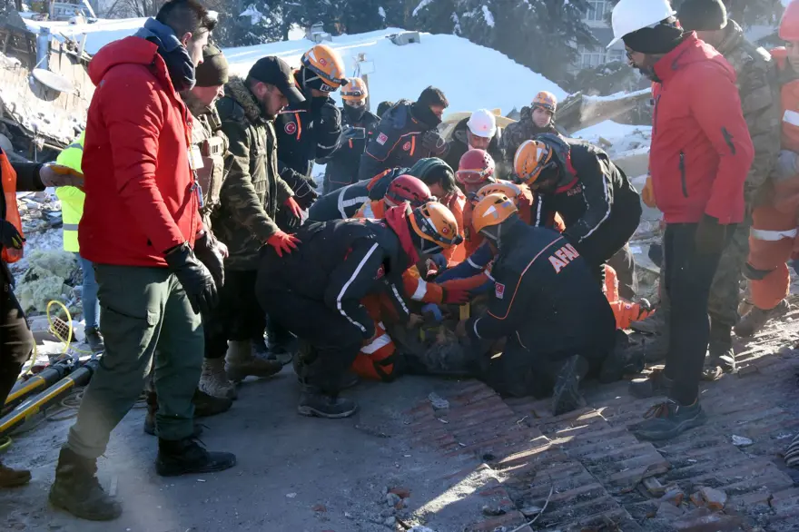'Köpük' yerini buldu, 77 saat sonra kurtarıldı 5