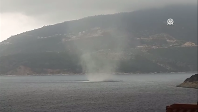 Kaş'ta hortum paniği