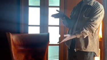 2 bin liraya aldı, 3 milyona sattı: Eski sandalyeden servet kazandı!