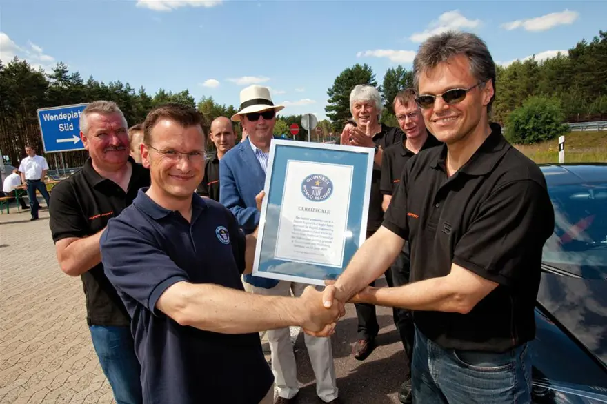 Bugatti Veyron 16.4 Super Sport 24