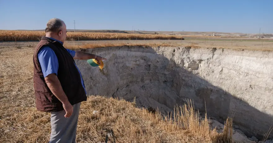 Obruk sayısı hızla artıyor! Volkanik gaz çıkışı da görülmeye başlandı 12 Obruk sayısı hızla artıyor! Volkanik gaz çıkışı da görülmeye başlandı 12