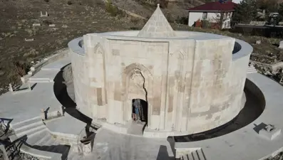 Erzincan'daki Mama Hatun Külliyesi restore edildi