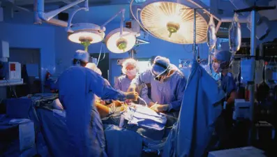 Kalp ameliyatında iz bırakmayan "estetik pencere"