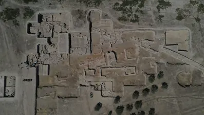 Aydın Tepecik Höyüğü'nde 3500 yıllık seramik fırın bulundu