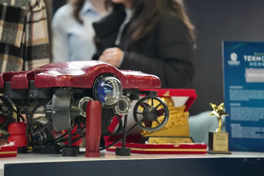 Türk öğrenciler yapay zekalı su altı aracı ile Norveç yolcusu 