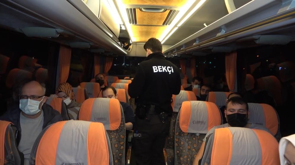 43 ilin geçiş noktasında gece yarısı 'HES kodu' denetimi