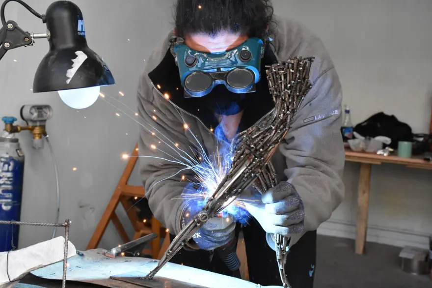 "BOŞ ARSALARI, HURDALIKLARI VE METRUK BİNALARI GEZİYORUM" 5