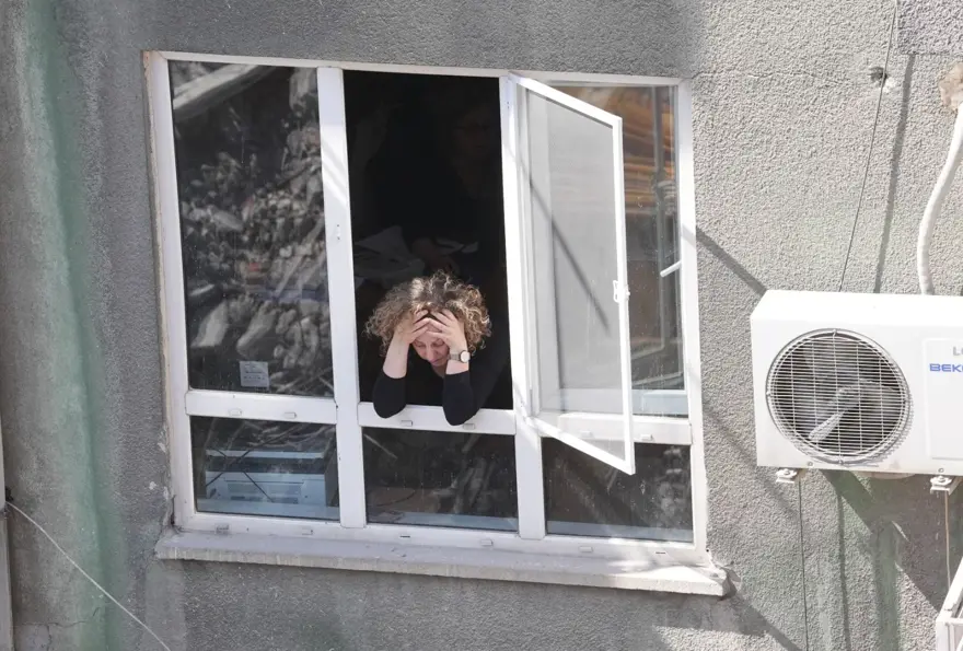 Ankara’da istinat duvarı çöktü: 18 yaşındaki işçi yaşamını yitirdi 7