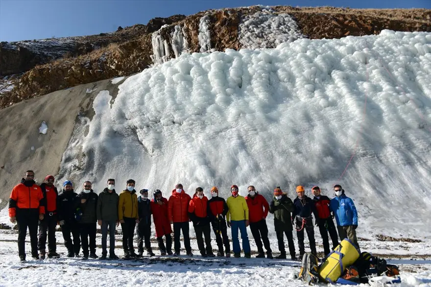 Palandöken'deki yapay buz parkı adrenalin tutkunlarını bekliyor 11