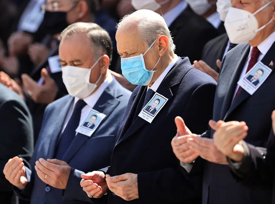 YILDIRIM AKBULUT KİMDİR? 5