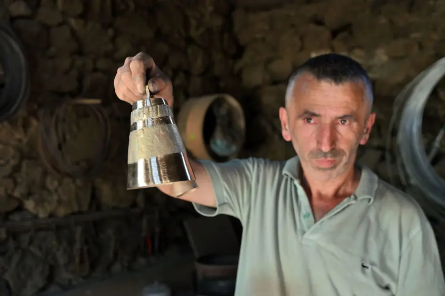 Gümüşhane'de üretiliyor, bir ilçenin geçim kapısı: Dünyaya yayılan melodi 1