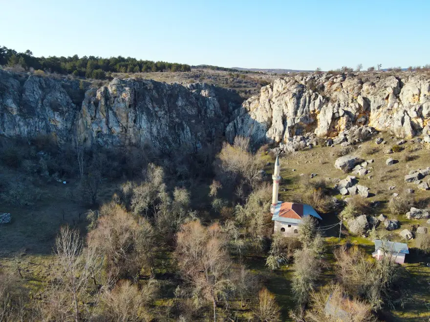 Gelinkayası Şelalesi'nde korkutan görüntü 2 Gelinkayası Şelalesi'nde korkutan görüntü 2