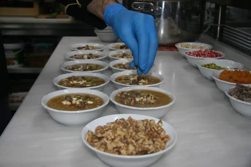 Aşure malzemeleri neler? Aşureye kaç çeşit malzeme girer? 4