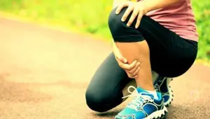 Geçmeyen ağrıların nedeni “huzursuz bacak sendromu” olabilir