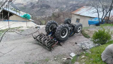 Adana'da traktör uçuruma devrildi: 1 ölü