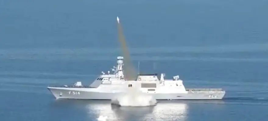 Çelik Kubbe'nin caydırıcı gücü: SİPER'in yeni füzesi test edildi (Türkiye'nin yeni nesil yerli silahları) 105