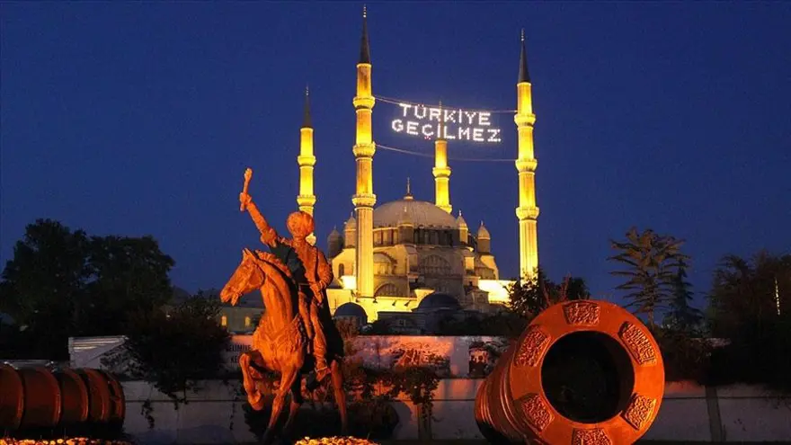 İSTANBUL'DA İLK SAHUR VE İFTAR SAAT KAÇTA? 2