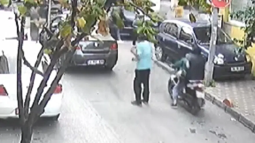 İstanbul'da park yeri kavgası: Pompalı tüfekle dehşet saçtı 8 İstanbul'da park yeri kavgası: Pompalı tüfekle dehşet saçtı 8