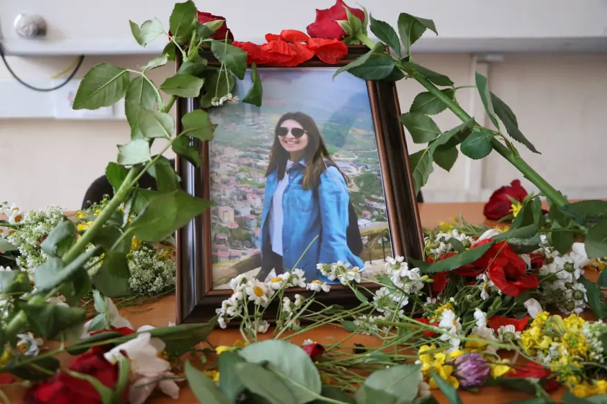 Ayşe öğretmenin okulunda yas 3