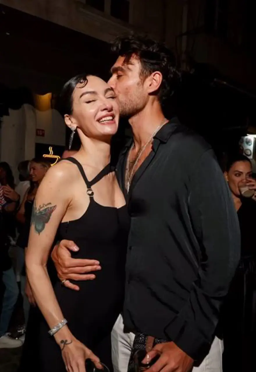 Birce Akalay'dan 40. yaş günü partisi: Aşkımız ve neşemiz sonsuz olsun 5