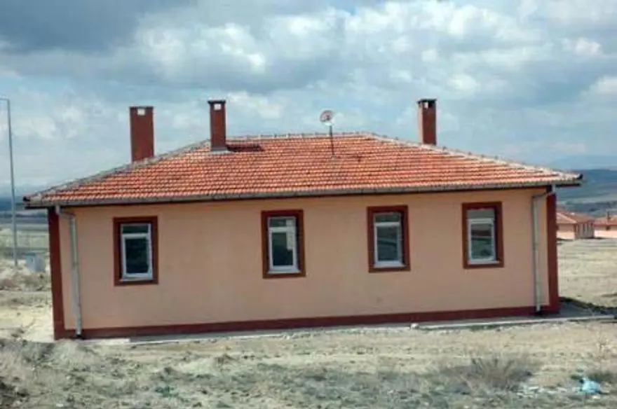 Köyü gömüyorlar 6