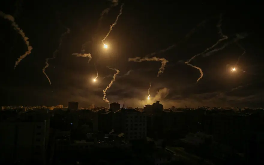 Netanyahu'dan işgal sinyali | Gazze'de can kaybı 10 bini aştı 6