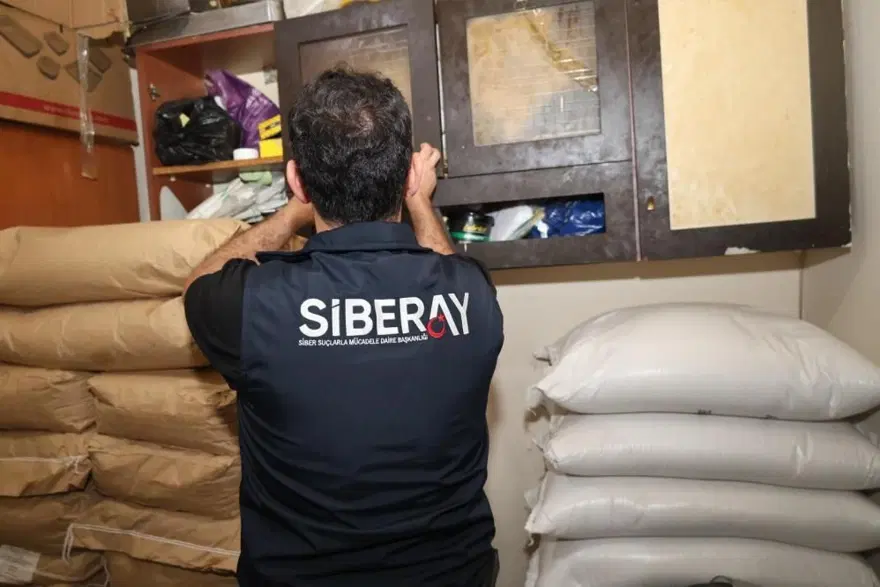 Yasa dışı bahise büyük operasyon: 3 bin 545 banka hesabı tek tek incelendi, 21 kişi tutuklandı 3 Yasa dışı bahise büyük operasyon: 3 bin 545 banka hesabı tek tek incelendi, 21 kişi tutuklandı 3