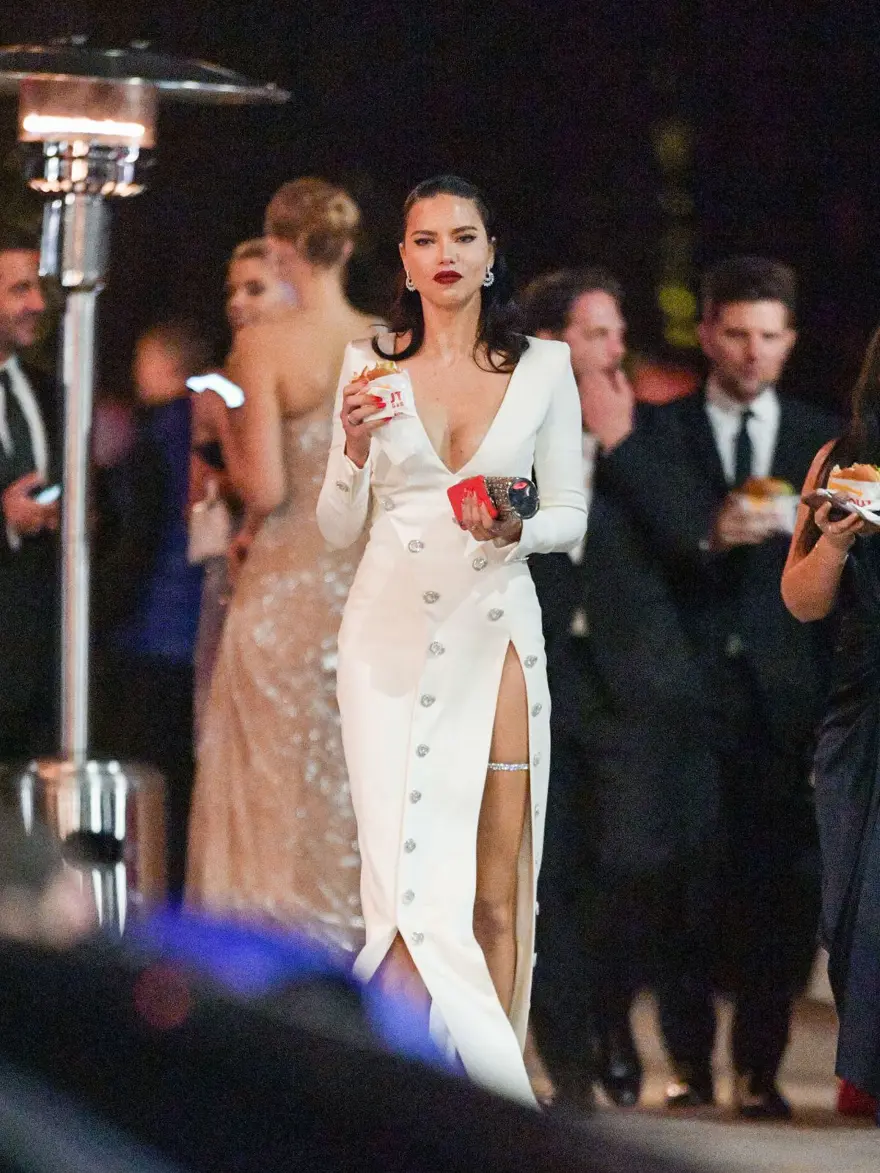 Ünlülerin parti sonrası halleri (Vanity Fair After Party) 3