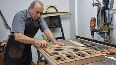 Türkiye'de sadece 3-4 kişi bu işi yapıyor: "20 yıl önce istifa edip başladım, çırak bulamıyoruz"