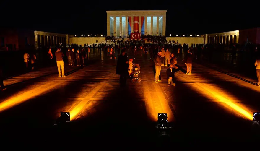 Vatandaşlar Anıtkabir'e akın etti 8