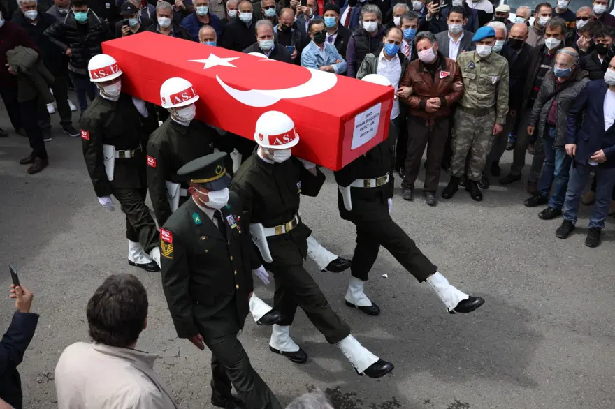 Şehit Pilot Burak Gençcelep'e veda 7
