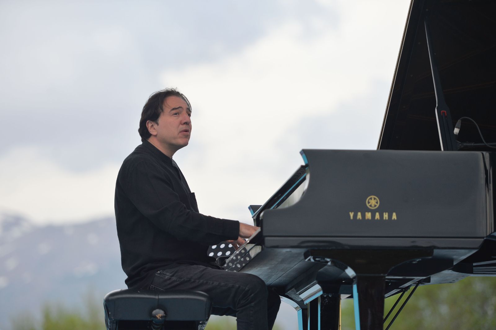 Fazıl Say, Munzur Çayı kıyısında konser verdi