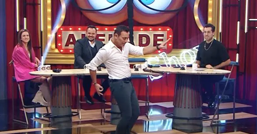Doğu Demirkol ile Alelade Show'a katılan Mustafa Sandal'dan 'Aya Benzer' itirafı 2