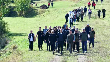 Ardahan'da doğa turizmine yürüyüşle dikkati çektiler