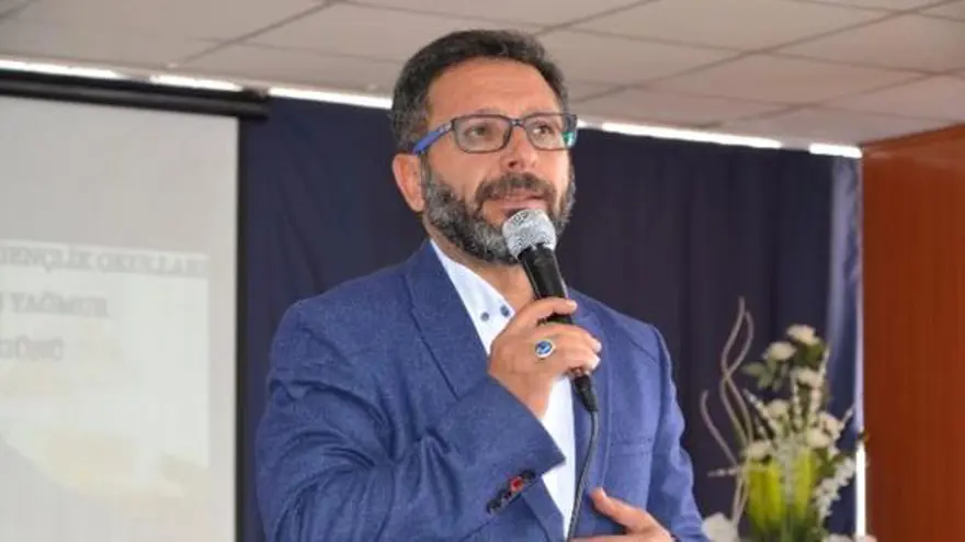 Forbes'a göre en çok kazanan Türk yazarlar 16