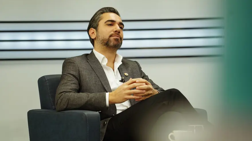 KAZIM, NAZLI'NIN FİKRİNİ SEÇTİ 6