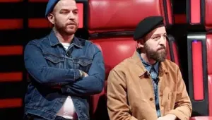 Athena grubunun gitaristi Hakan Özoğuz lenfomaya yakalandı Athena grubunun gitaristi Hakan Özoğuz lenfomaya yakalandı