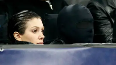 Kanye West'in gizemli maskesi Şampiyonlar Ligi'ne damga vurdu