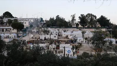 Midilli'deki mülteci kampında bir bebek sıvı kaybından hayatını kaybetti