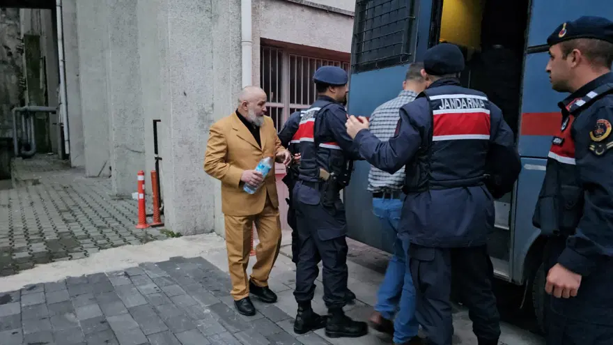 KAVGA 8 KASA BİRA İÇİN BAŞLADI 2