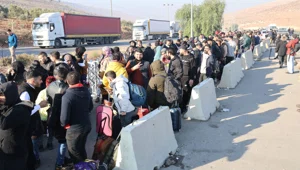 Cilvegözü Sınır Kapısı'nda geri dönüş yoğunluğu: "14 yıl bu anı bekledik" Cilvegözü Sınır Kapısı'nda geri dönüş yoğunluğu: "14 yıl bu anı bekledik"