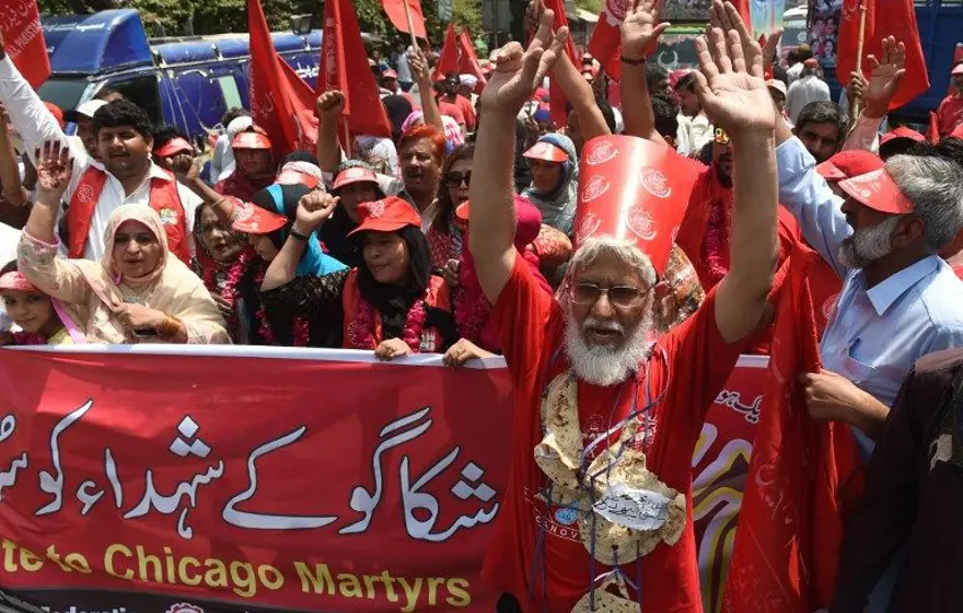 Dünyadan 1 Mayıs İşçi Bayramı manzaraları 18