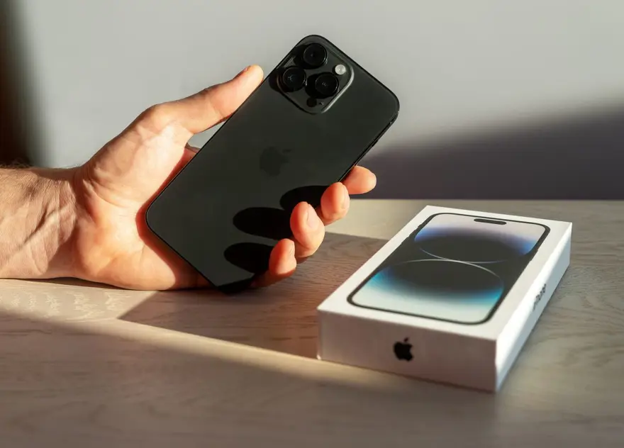iPhone'un aşırı ısınma sorununa yeni çözüm: Buhar odası soğutma sistemi mi geliyor? iPhone'un aşırı ısınma sorununa yeni çözüm: Buhar odası soğutma sistemi mi geliyor?