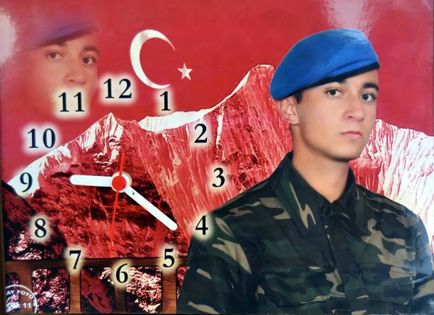 Şemdinli şehitleri son yolculuklarına uğurlandı 11