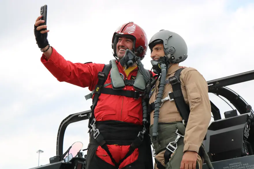 Akıncı ile Hürkuş kol uçuşu yaptı 10