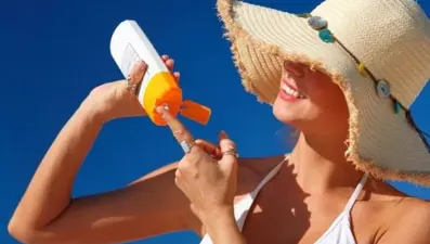 Bulutlu havalarda da güneşten korunun!