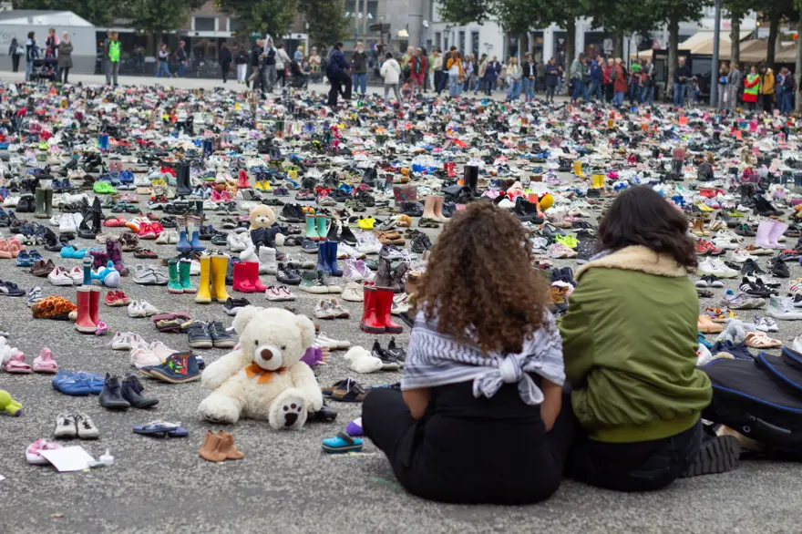 Hollanda'da Gazze'de ölen çocuklar ve gazeteciler anıldı Hollanda'da Gazze'de ölen çocuklar ve gazeteciler anıldı