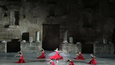 Aspendos Antik Tiyatrosu'nda Cumhuriyet'in Asırlık Yüzü gösterisi yapıldı