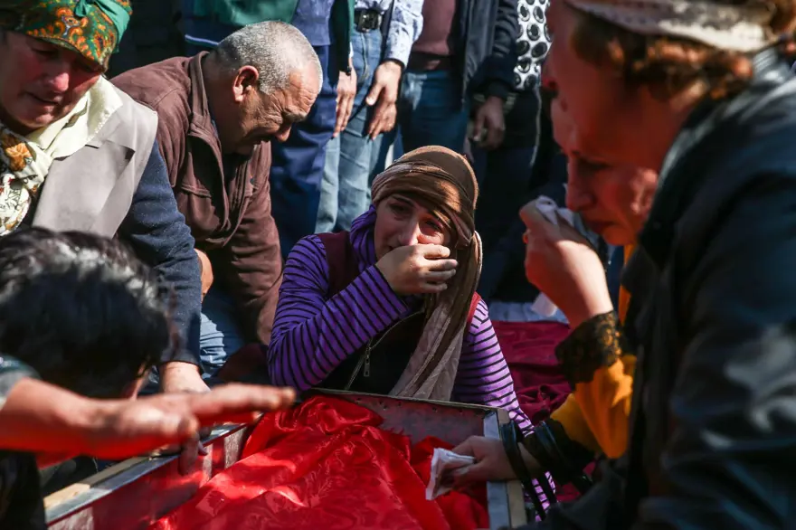 Hain saldırının küçük kurbanları: Cenazede gözyaşları sel oldu 13