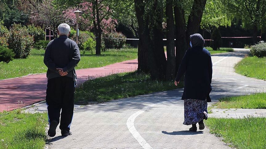 20 yaş altı ve 65 yaş üstü sokağa çıkma yasağı saatleri